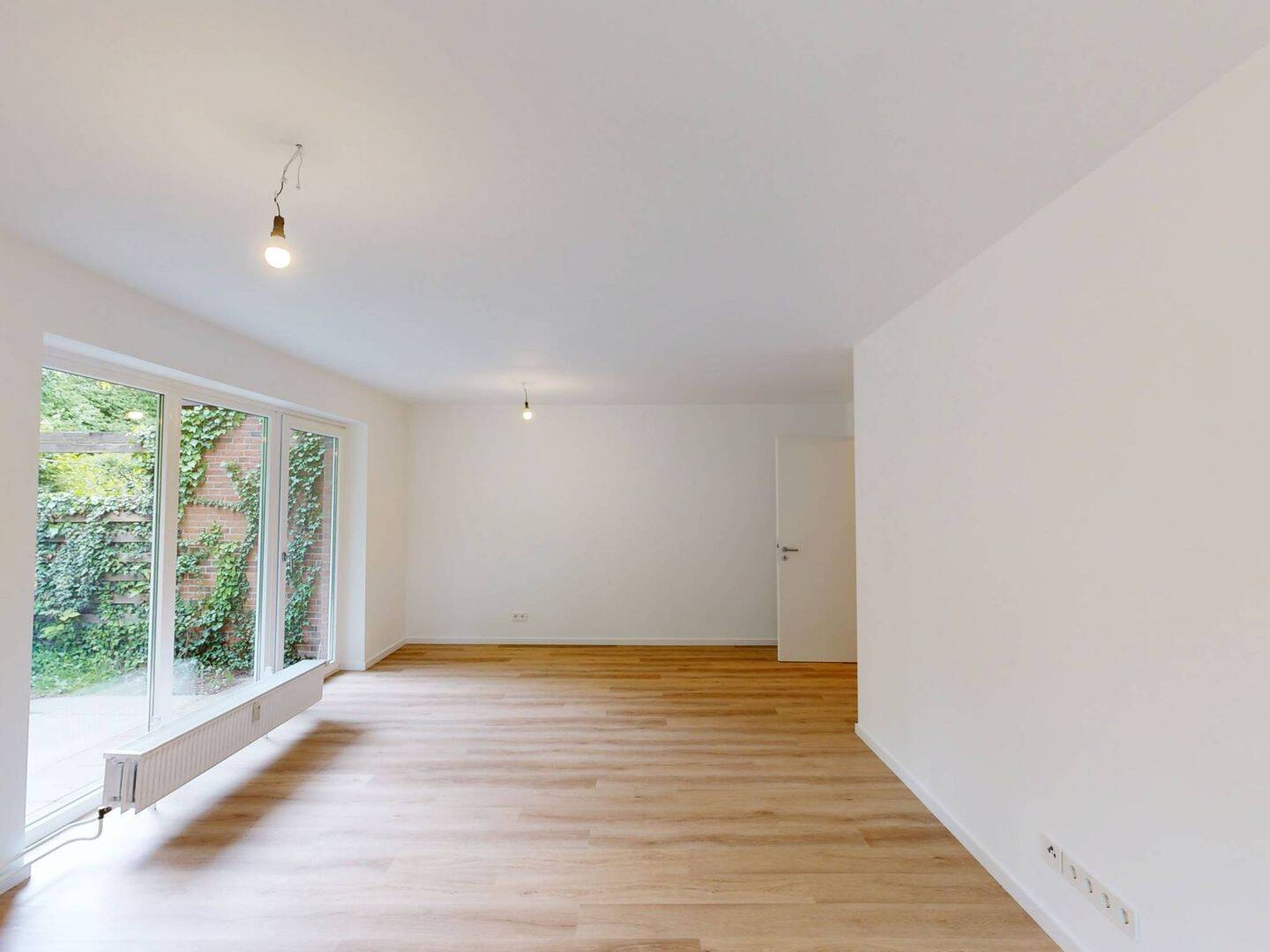 Einziehen und Wohlfühlen: Sanierte 4-Zimmer-Wohnung mit TERRASSE in ruhiger Lage – Hamburg – Vorschaubild 3