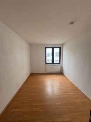 Familienfreundliche 3,5-Zimmer-Wohnung mit Balkon in Duisburg-Mitte – 47051 Duisburg – Vorschaubild 2