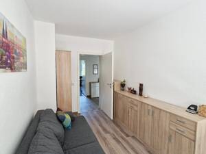 Modern möblierte Wohnung mit Balkon in Köln-Dünnwald - Video online – 51069 Köln – Vorschaubild 5