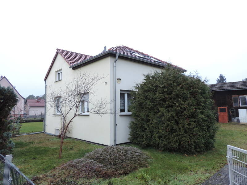 Einfamilienhaus in guter Lage in Tauer zu verkaufen ! – Tauer – Vorschaubild 2
