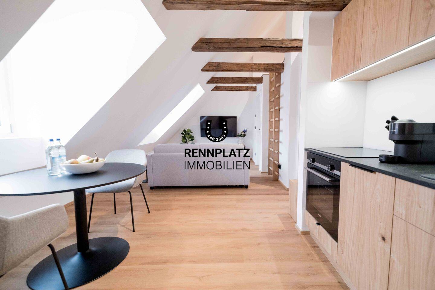 WE5 | Luxuriös möblierte 2-Zimmer-Wohnung mit Domblick. - Ab 1 Monat zu mieten. Frei ab 01.11.