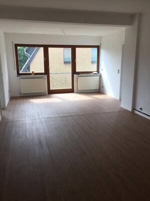 BI-Jöllenbeck: Zimmer in 3er WG, 1. OG m. Balkon u. Garten – 33739 Bielefeld – Vorschaubild 5