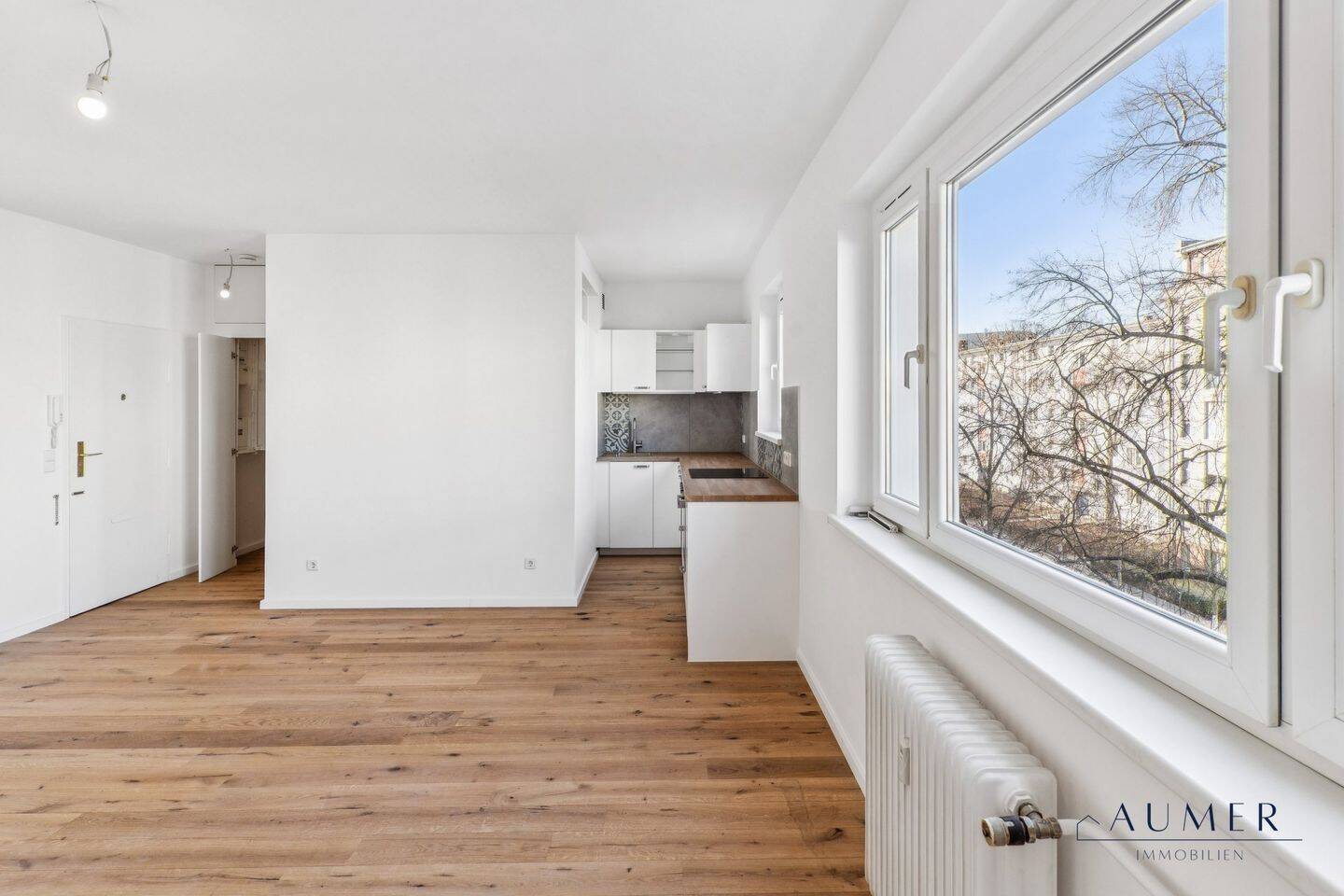 Renovierte 1 -Zimmer Wohnung in zentraler Lage Charlottenburgs – Berlin – Vorschaubild 5