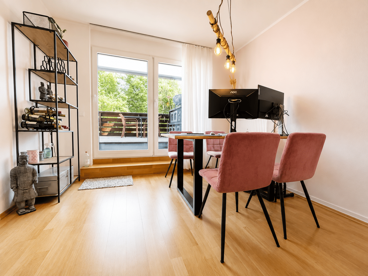 Attraktive, freie Etagenwohnung mit einer großen, ruhigen Terrasse in der Kölner-Innenstadt
