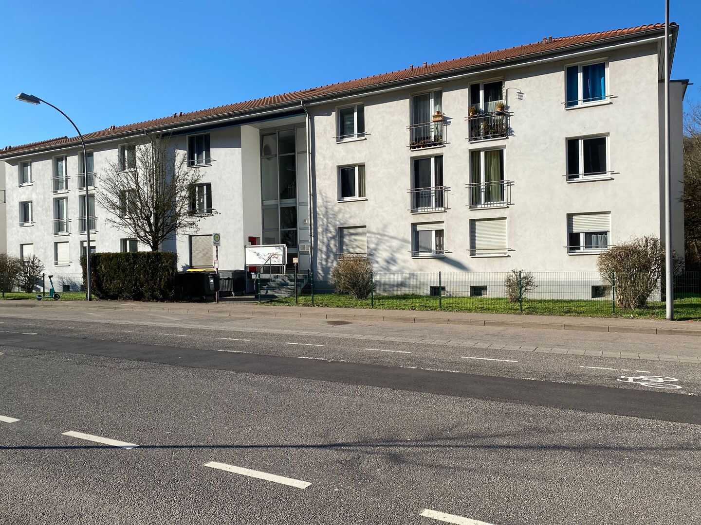 Frisch renovierte 1 ZKB Studentenwohnung in Uninähe – Saarbrücken – Vorschaubild 2