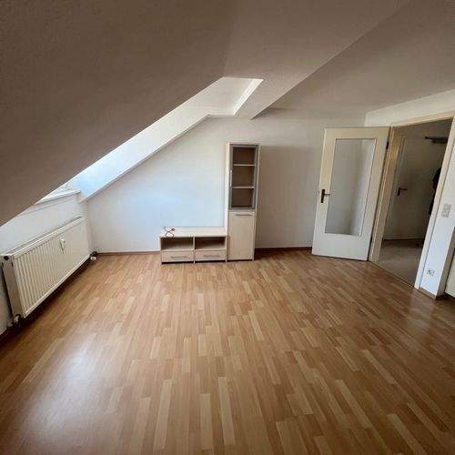 Urbane 2-Zimmer Wohnung im Denkmal zwischen Innenstadt und Wiesengrund in Fürth. – Fürth – Vorschaubild 2