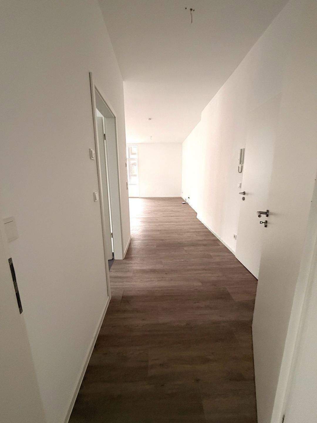 Frei ab sofort / 1. Obergeschoss / 2-Zimmer-Wohnung mit Einbauküche / Aufzug / Fußbodenheizung / ohne Balkon – Trier – Vorschaubild 7