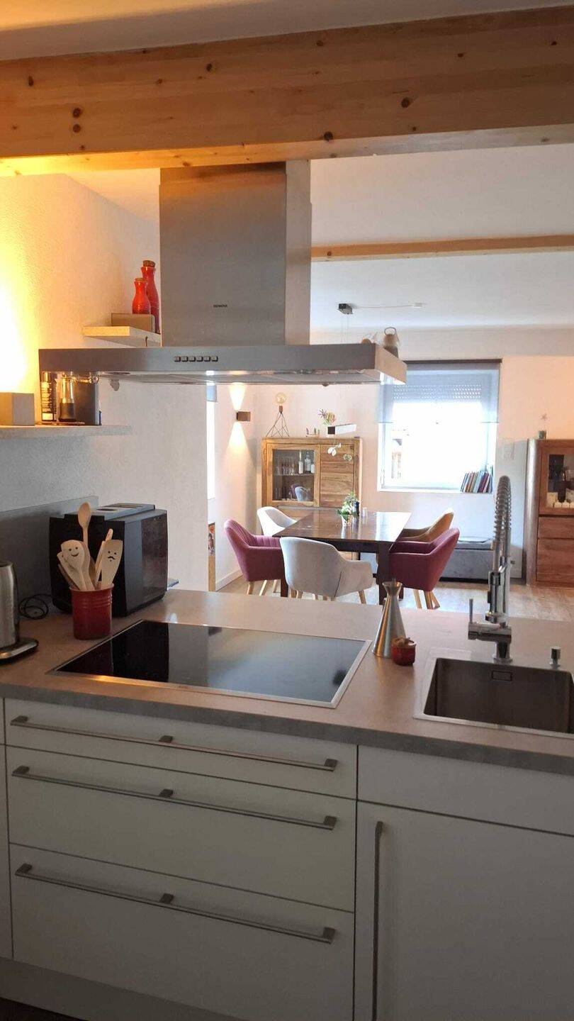 Einziehen und genießen: Charmante Doppelhaushälfte mit Kamin und sonniger Terrasse. – Donauwörth – Bild 1 von 9