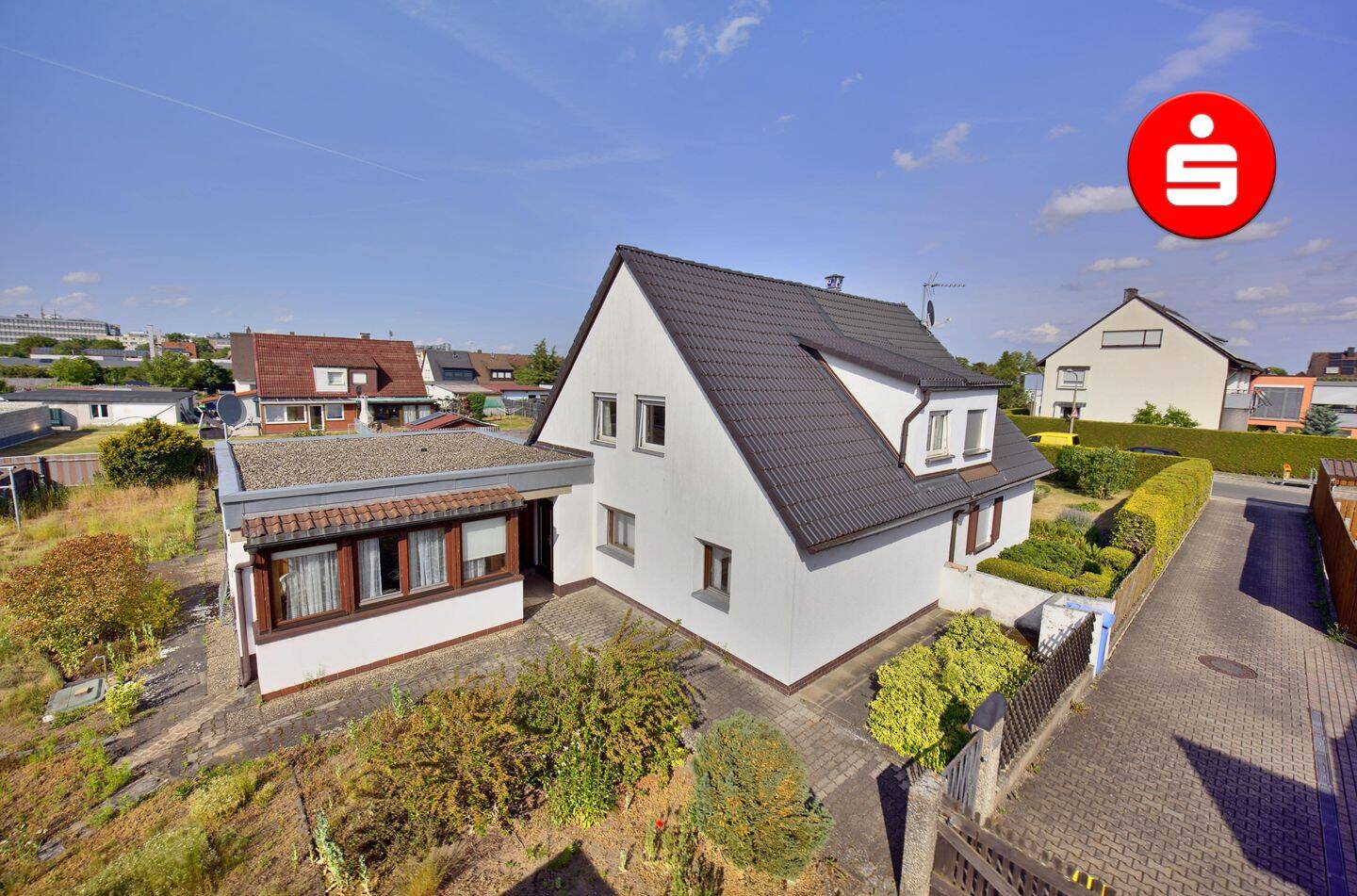 Doppelhaushälfte mit großem Garten und viel Potenzial zur individuellen Gestaltung