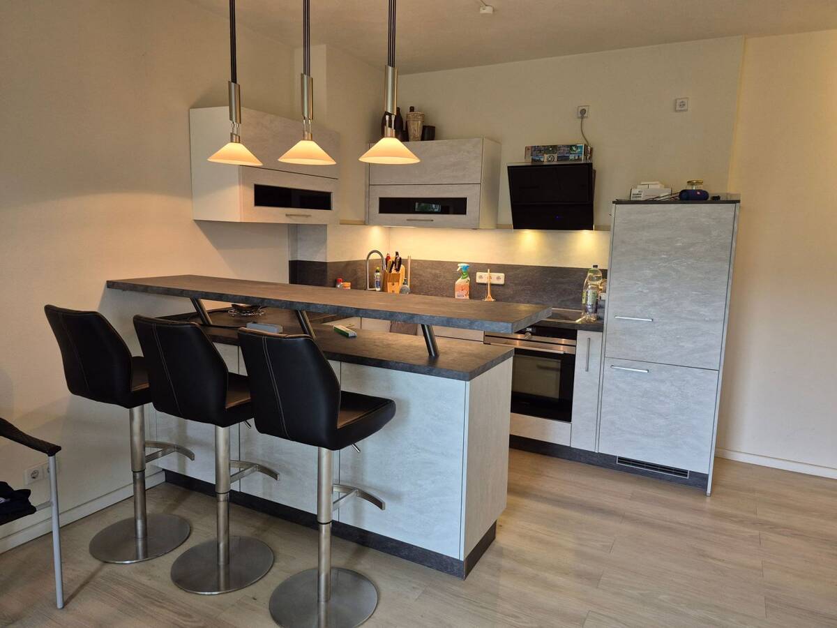 Ab Sep 26: 2 Zimmer Wohnung in DD-Pieschen elbnah mit Balkon, Küche, Dusche, Badewanne & TG Stellplatz – 1139 Dresden – Bild 1 von 9