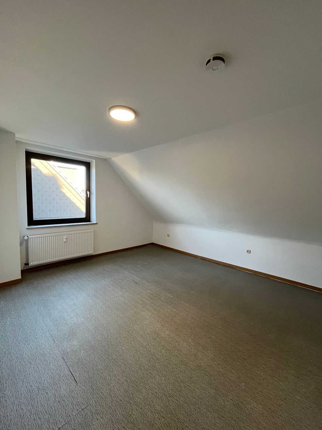 Helle, lichdurchflutete und moderne Dachgeschosswohnung in Sterkrade – Oberhausen – Vorschaubild 8