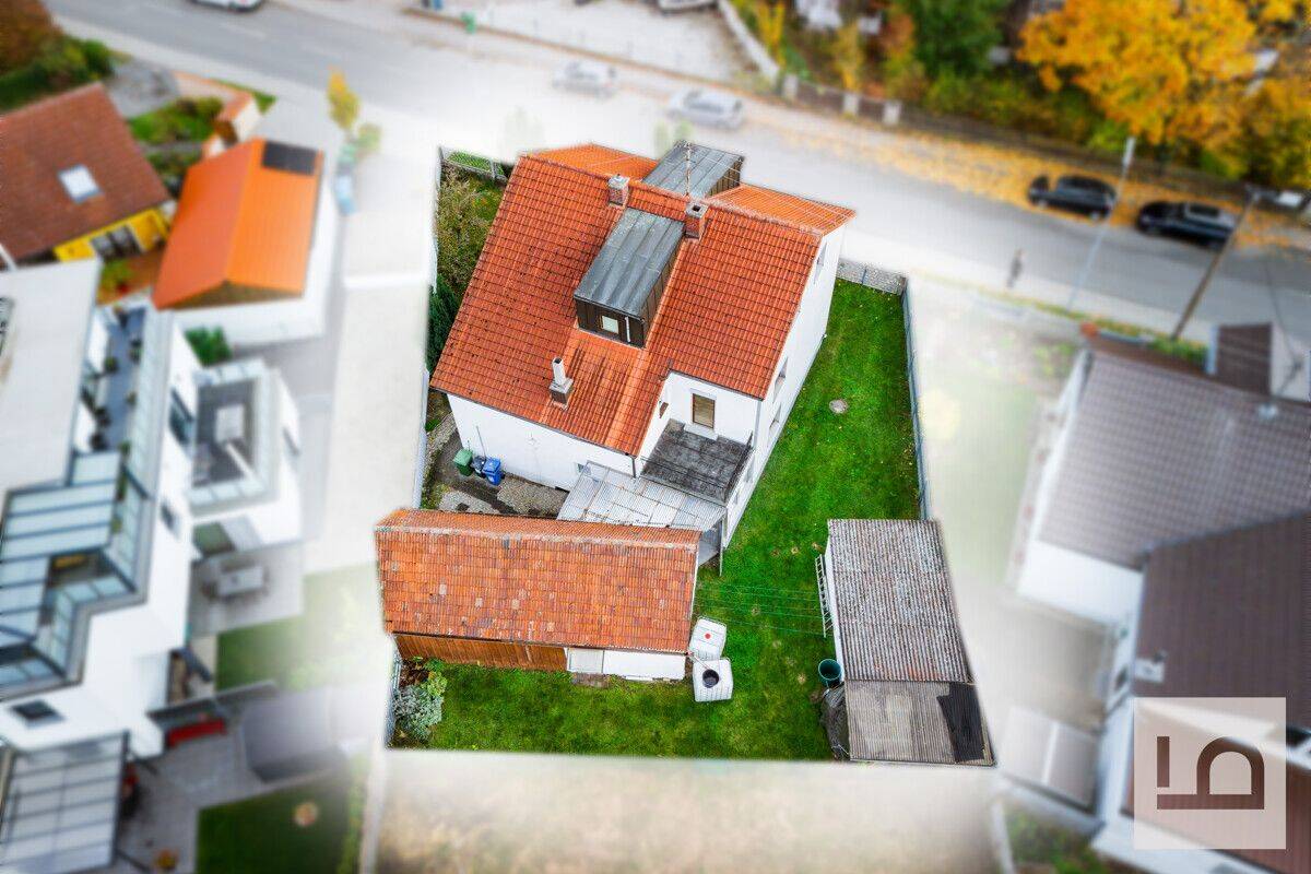 Großzügiges 3-Fam.haus mit 2 freien 102 qm Wohnungen, Bj.61, teilren., Garage, Ingolstadt-Mailing – Ingolstadt – Vorschaubild 2