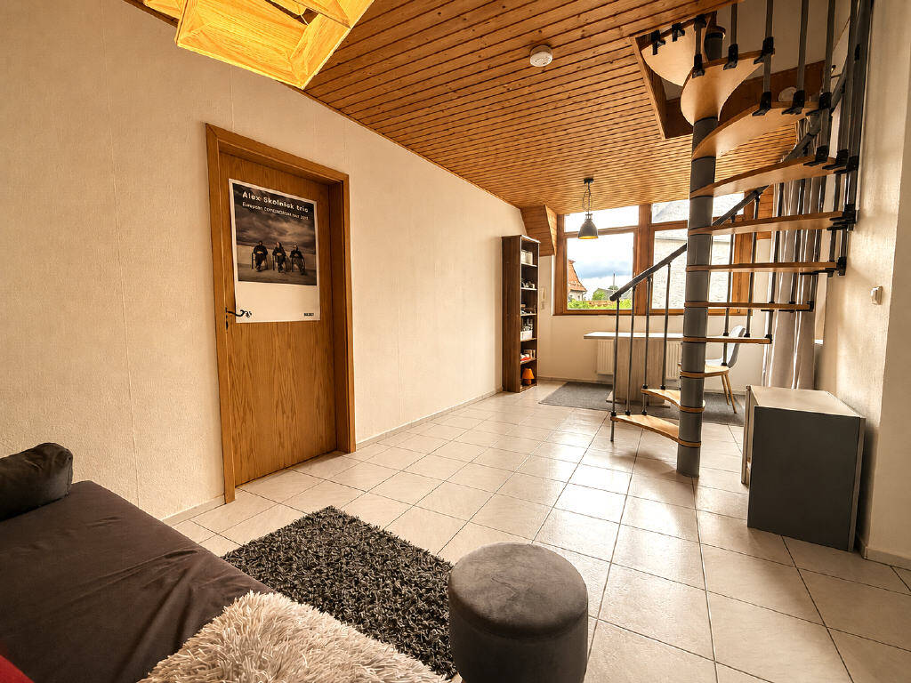 Historisches Fachwerkhaus im Zentrum von Flörsheim: Hübsches Einfamilienhaus + weitere Wohnung im Nebengebäude – Flörsheim – Vorschaubild 8