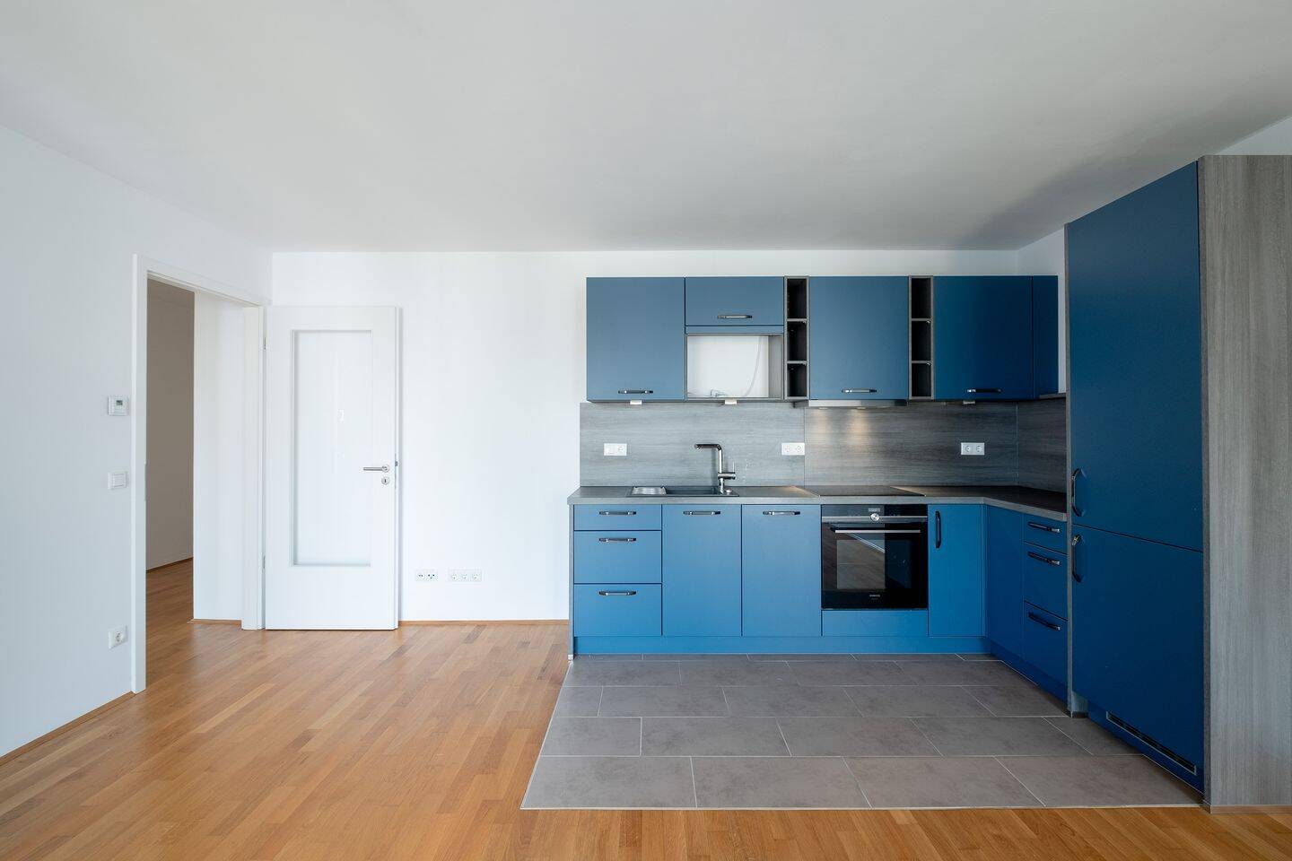 Moderne, bezugsfreie 2-Zimmer-Wohnung mit Loggia in ruhiger Lage – München – Vorschaubild 7