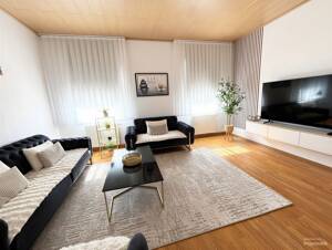 Hochwertig ausgestattete 4 Zimmerwohnung unweit des Sonneberger Stadtparks! – 96515 Sonneberg – Vorschaubild 2