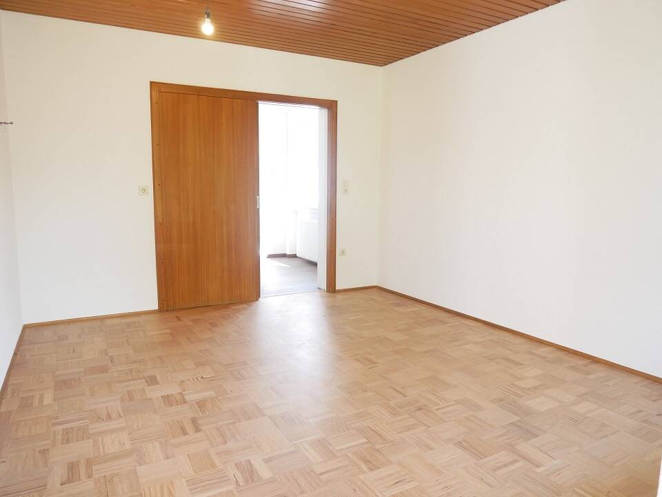 Frisch renoviertes Haus mit viel Lebensraum, Charme und großem Garten in FRIEDBERG – Friedberg – Vorschaubild 8