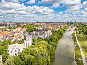 Mit Isar- und Bergblick: Absolute Rarität in unwiederbringlicher Lage
