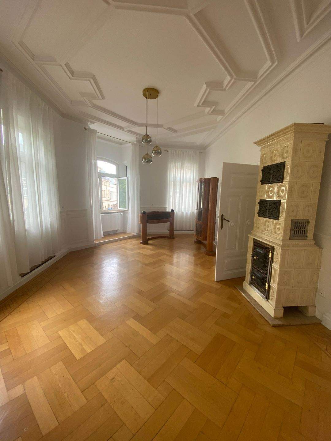 Herrschaftliche 2-Zimmer-Jugendstil-Wohnung in zentraler City-Lage – Fürth – Vorschaubild 2