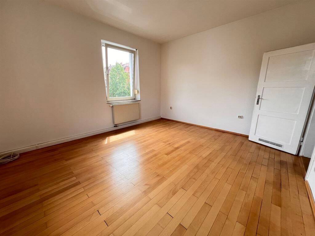 Gesuchte Nordstadtlage! Freie 3-Zi.-Wohnung mit Balkon + Garage! – Nürnberg – Vorschaubild 4