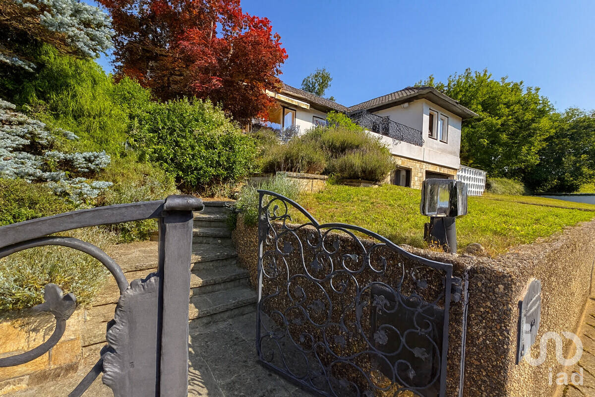Großzügiger Bungalow auf 1.100 m² Grundstück in ruhiger Lage von Oberwürzbach – Sankt Ingbert – Bild 1 von 9