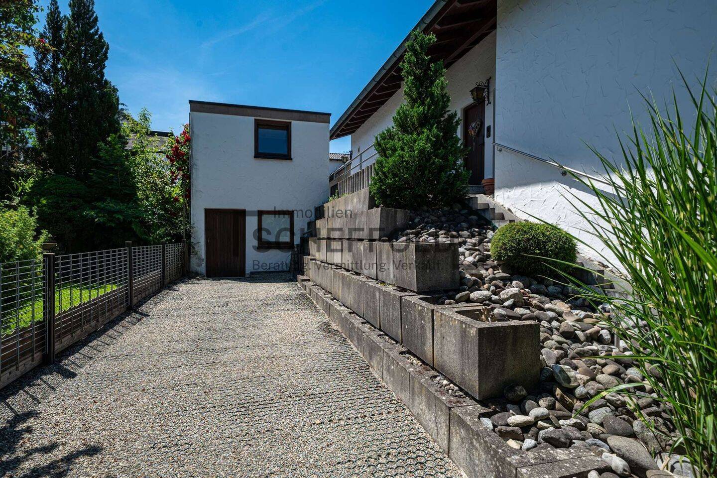 Schmuckstück! Einfamilienhaus mit schönem Garten in beliebter Wohnlage von Laupheim – Laupheim – Vorschaubild 8