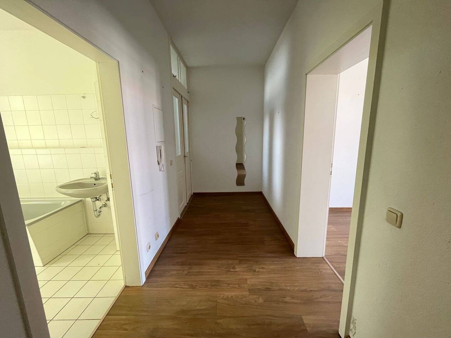 Attraktive Stadtwohnung im Herzen von Chemnitz – Chemnitz – Vorschaubild 3