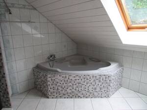 3 ZKB-DG-Wohnung Bad-Kreuznach Nähe mit Balkon, ideal für Paar oder Single. – 55585 Oberhausen an der Nahe – Vorschaubild 9