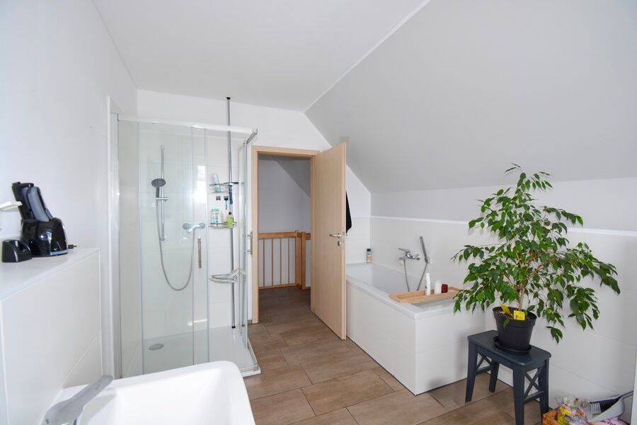 Neuwertiges EFH BJ 2020, Energieeffizienz A+, Wfl. ca. 121m², ca. 3560m² großes GS *Provisionsfrei* – Dresden – Vorschaubild 5
