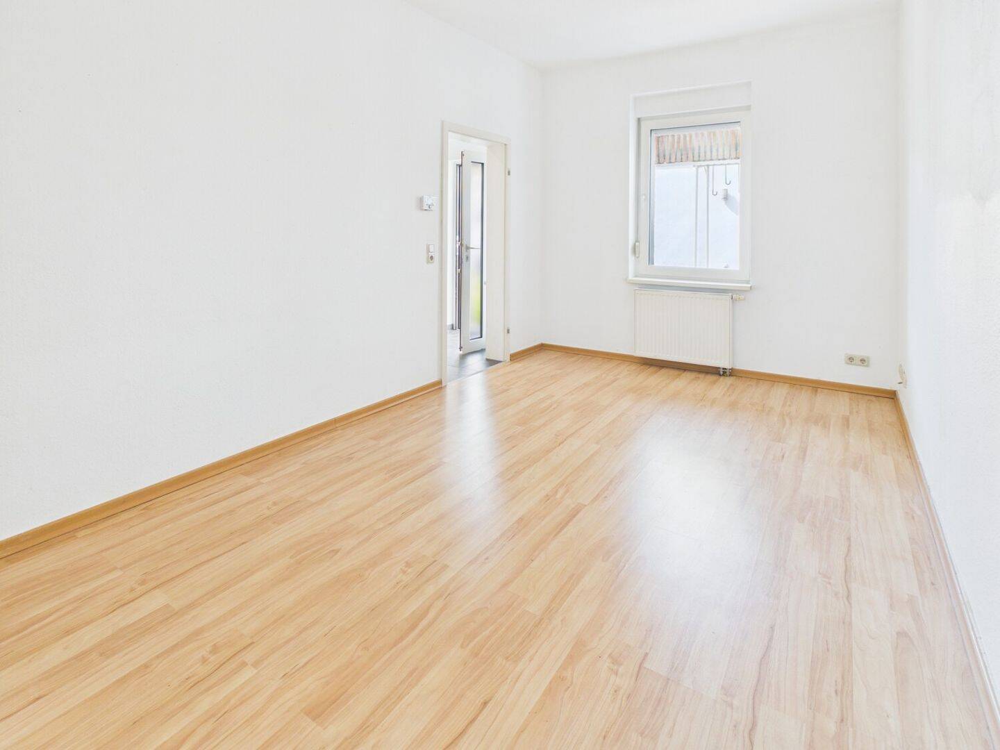 Ruhige Lage in Mainz Laubenheim mit Terrasse, Balkon und eigener Garage – Mainz – Vorschaubild 3