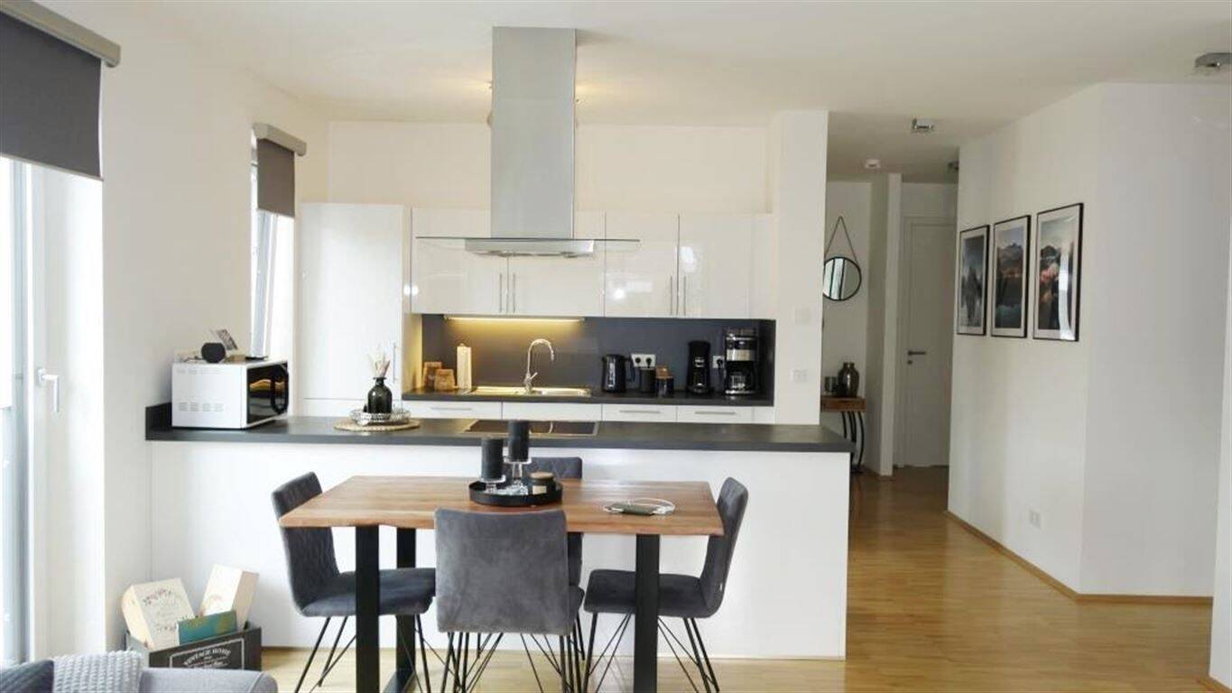 Attraktive 3 Zimmer Wohnung + Einbauküche + Fußbodenheizung + Parkett + Balkon + Aufzug + Tiefgarage – Mönchengladbach – Vorschaubild 6