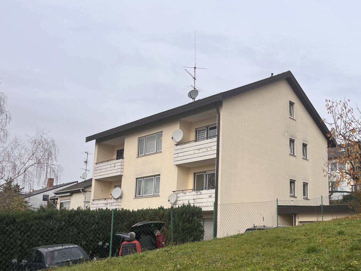 Würzburg: Mehrfamilienhaus mit Potential – Würzburg – Vorschaubild 3