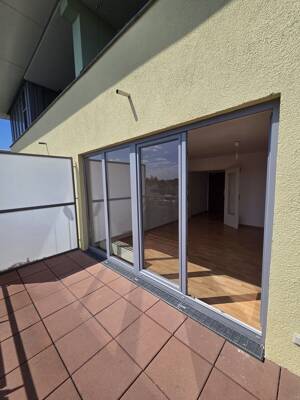 Hauptstadtmakler-Bezugsfreie Wohnung mit großem Balkon und Tiefgaragenstellplatz – 14476 Potsdam – Vorschaubild 2