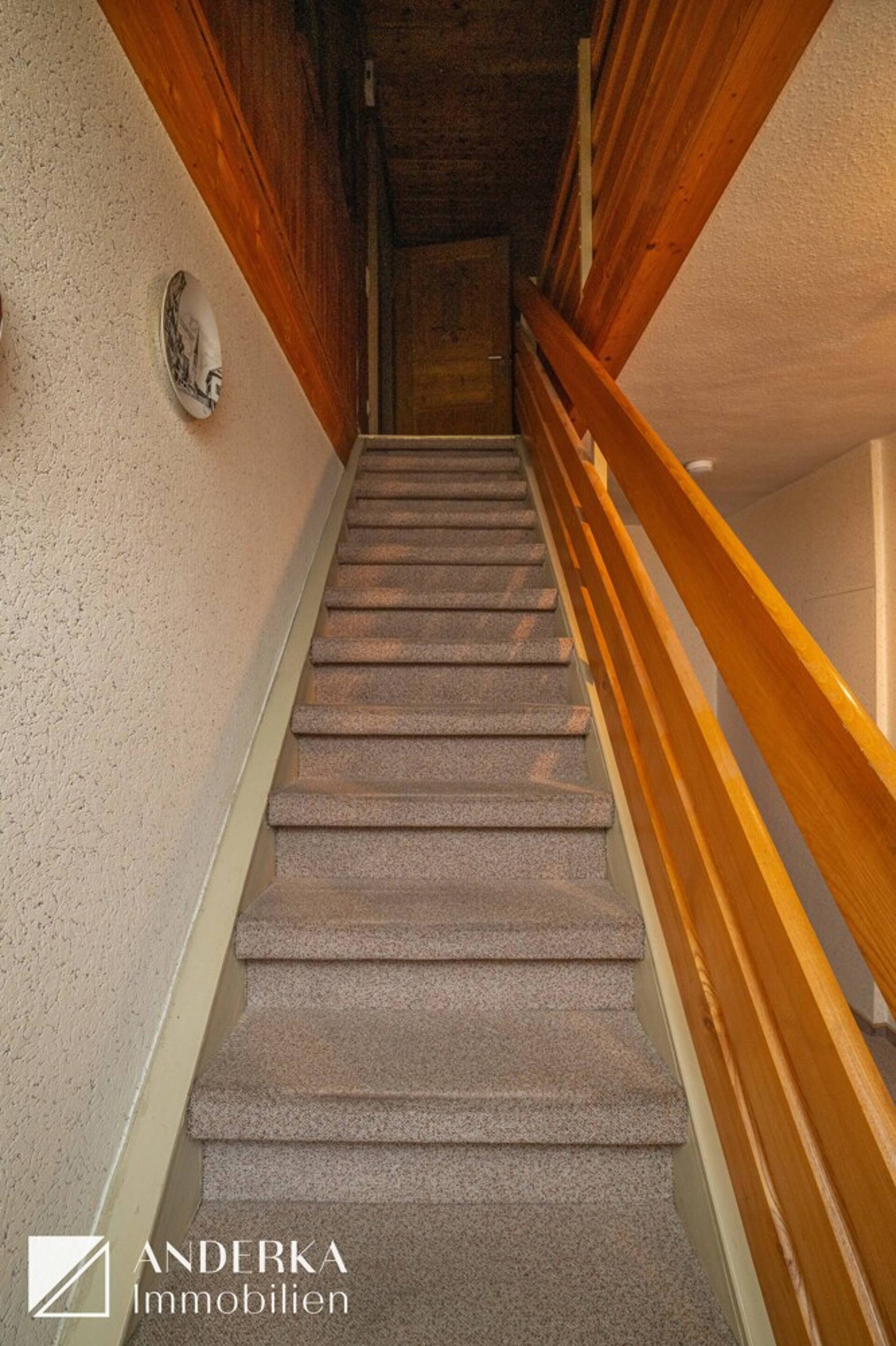 Mehrfamilienhaus in 89335 Ichenhausen mit 213 m² kaufen