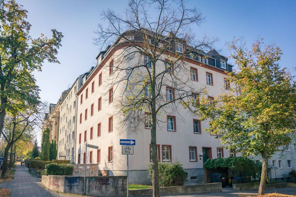 Frisch sanierte Altbauwohnung mit Tageslichtbad – Chemnitz – Vorschaubild 4
