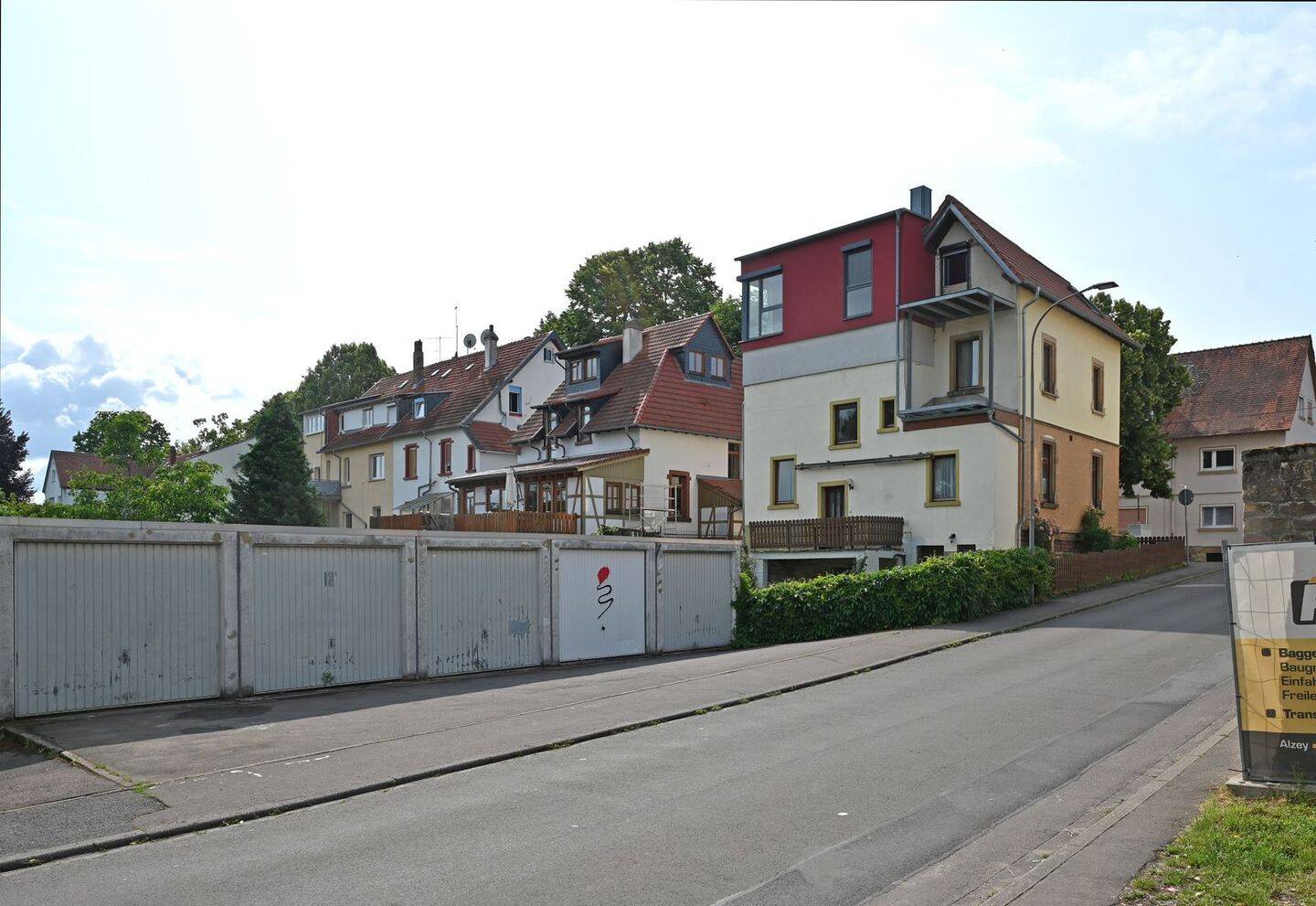 PROVISIONSFREI Ein Haus, das man erleben muss - entdecken Sie Ihre Möglichkeiten! – Alzey – Bild 1 von 9