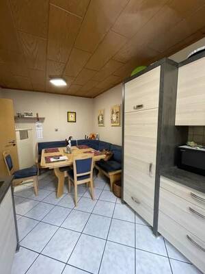 Ihr neues Zuhause? Reihenmittelhaus in Naturnähe auf einem Erbpacht-Grundstück in Fürth-Oberfürberg – 90768 Fürth – Vorschaubild 4