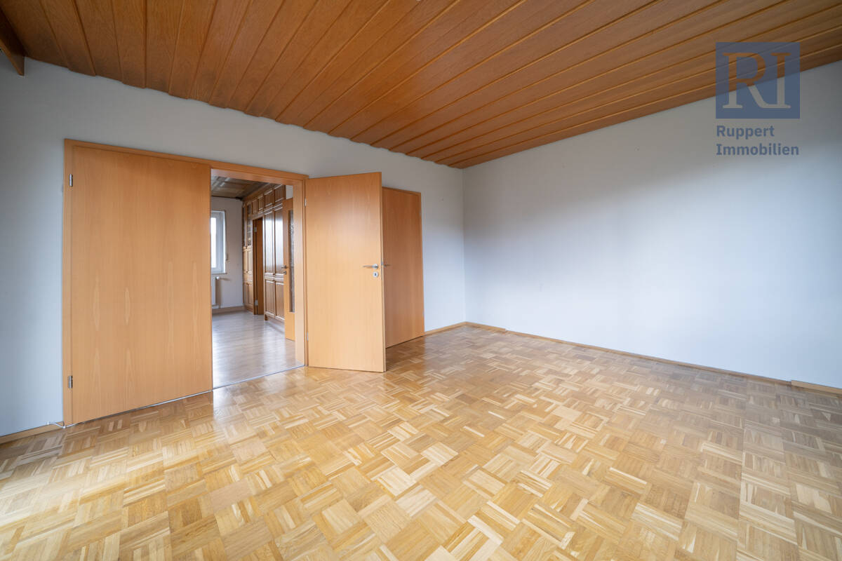 Zweifamilienhaus | leerstehend | Doppelgarage | 1.085 m² | Abtswind – Abtswind – Vorschaubild 5