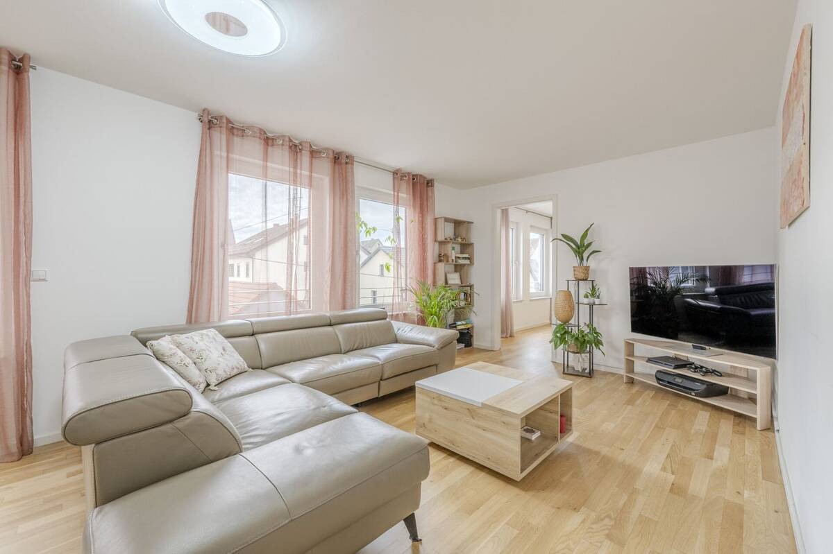 Barrierefreie 3-Zimmer-Wohnung mit Balkon, Keller und Tiefgaragenstellplatz – 70435 Stuttgart – Bild 1 von 9
