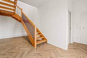 Grünblick / hohe Räume / 3-Zimmer-Maisonette im Erstbezug / Bad / Gäste WC / Lift / Balkon –Fragen 0172-3261193 – 10405 Berlin – Vorschaubild 8