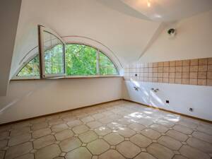 Großzügige 3-Zimmer-Maisonette-Wohnung mit ca. 120 m² in Zirndorf-Weiherhof - sofort bezugsfrei – 90768 Fürth – Vorschaubild 4
