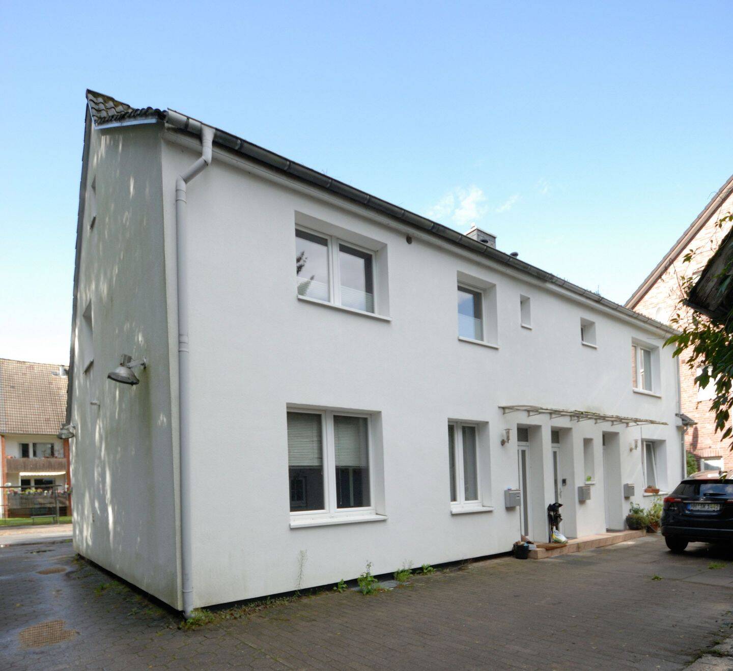 Wohn- und Geschäftshaus in HH-Bramfeld: Laden und 3 Wohnungen, bezugsfrei – Hamburg – Vorschaubild 2