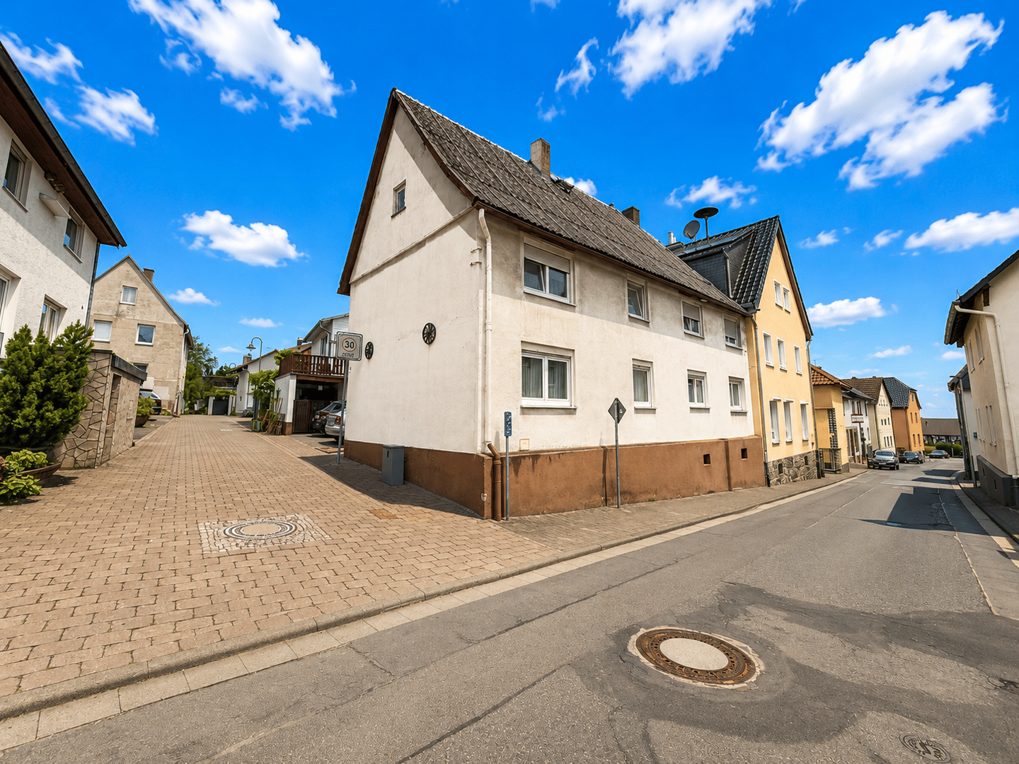 Haus mit viel Platz und Potenzial in Merzhausen bei Usingen – Usingen – Vorschaubild 4