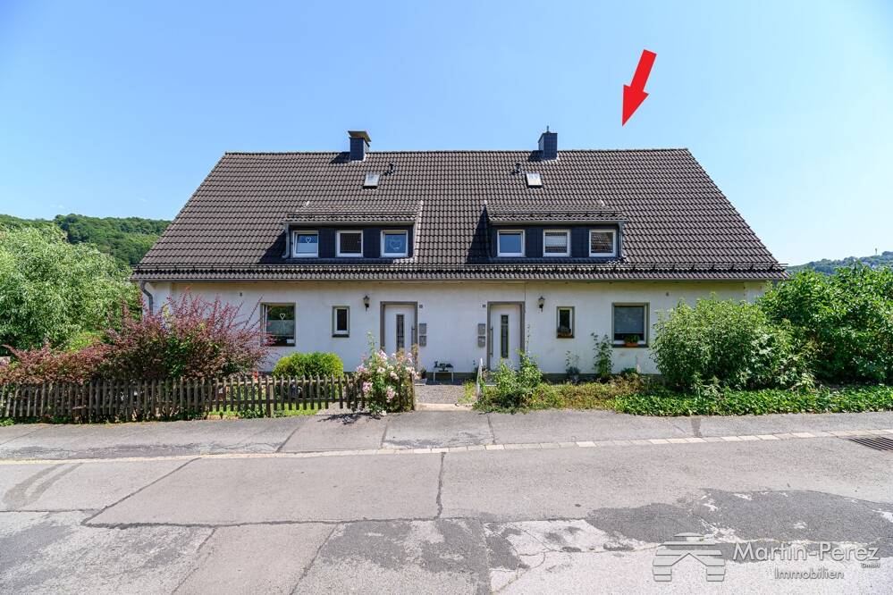 Gepflegte Doppelhaushälfte - Keller - Garten - Garage - – Schalksmühle – Bild 1 von 9