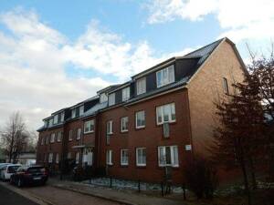 Für Berufstätige! Frisch gestrichene, schöne 4-Zi-Whg, 1. OG, großz. Balkon, frisch saniertes Du-Bad, neue EBK, Vinylboden neu, Garage mögl. – 28309 Bremen – Vorschaubild 2