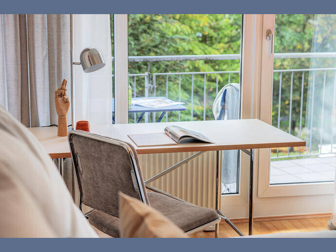 Möbliert: Neuwertig möbliert: Wohnung mit ruhiger Loggia – München – Vorschaubild 5