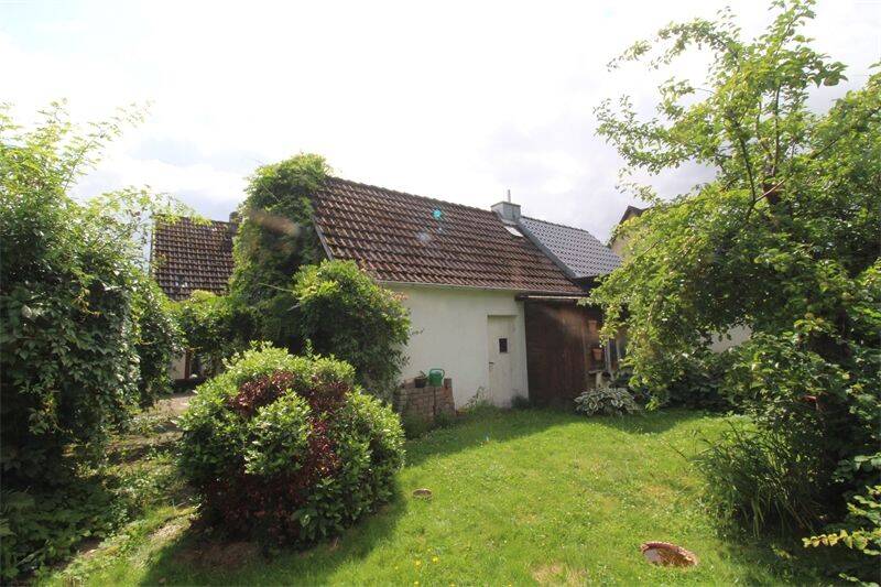 Familienidyll mit charmantem Innenhof - Doppelhaushälfte auf großen Grundstück in ruhiger Lage! – Ahrensburg – Vorschaubild 2