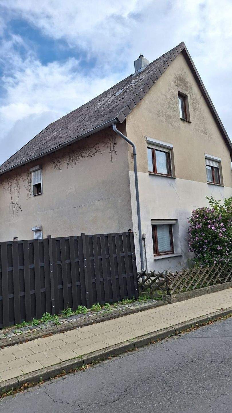 "Schnäppchenpreis" Stark sanierungsbedürftiges 1-FH in Braunschw./Broitzem m. schmalen, sehr schönem Grundstück inkl. Anbau u.Garagen – Braunschweig – Vorschaubild 3