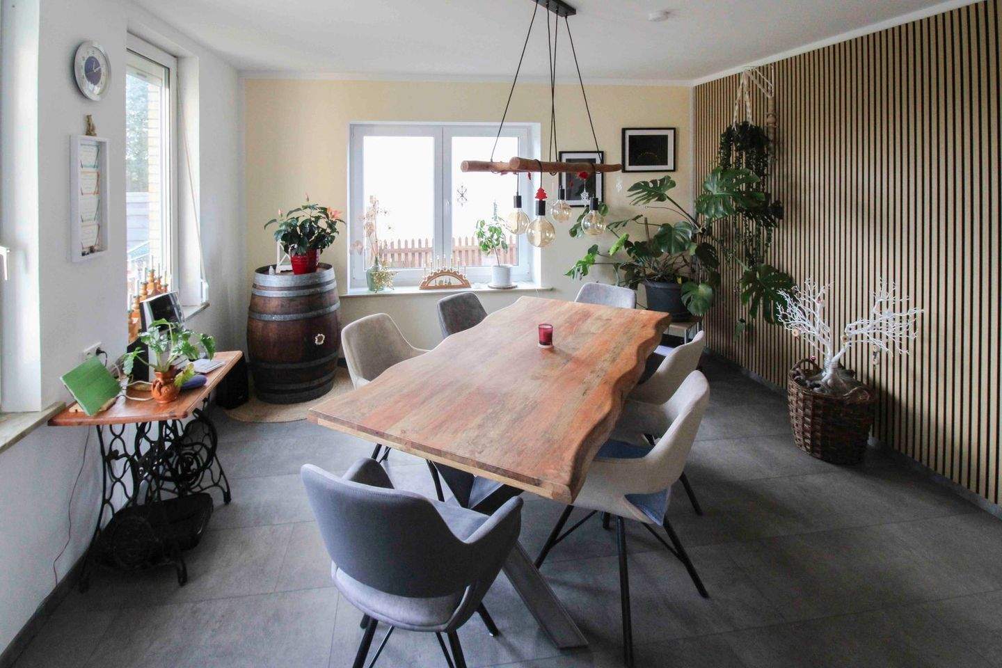Zweifamilienhaus mit Wärmepumpe und Fußbodenheizung inkl. Werkstatt in Gifhorn – Gifhorn – Bild 1 von 9