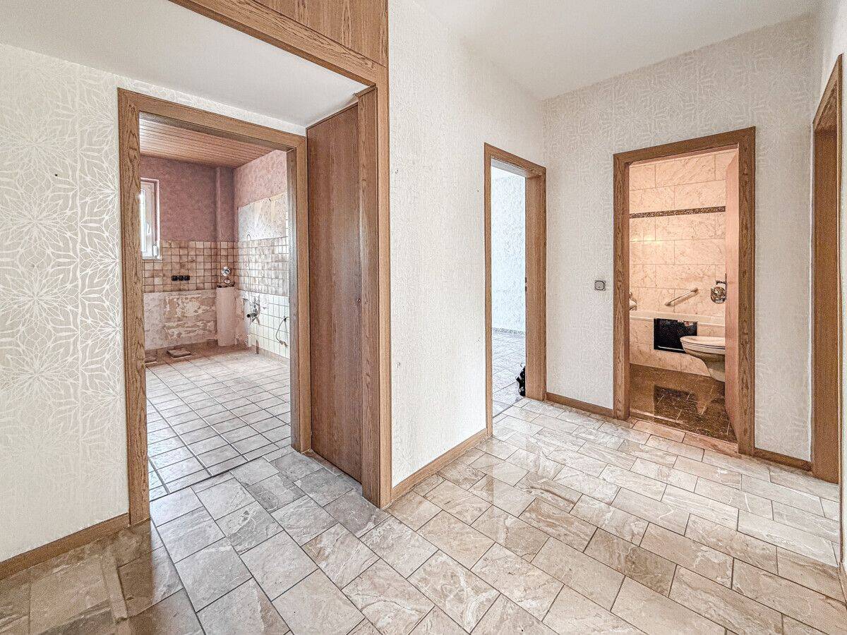 Kein Neubau. Kein Standard. Dafür ein Zuhause mit Balkon und Garage. – Essen – Vorschaubild 9