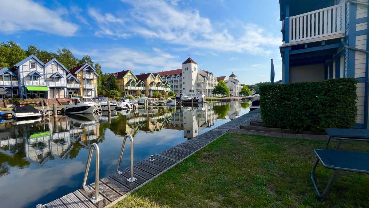 Ihr Rückzugsort am Wasser - Ferienhaus mit eigenem Bootssteg und Erstwohnsitzoption – 16831 Rheinsberg – Bild 1 von 9